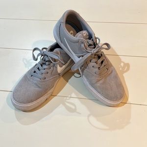 Nike SB Chron, Gray, Size 9 Mens